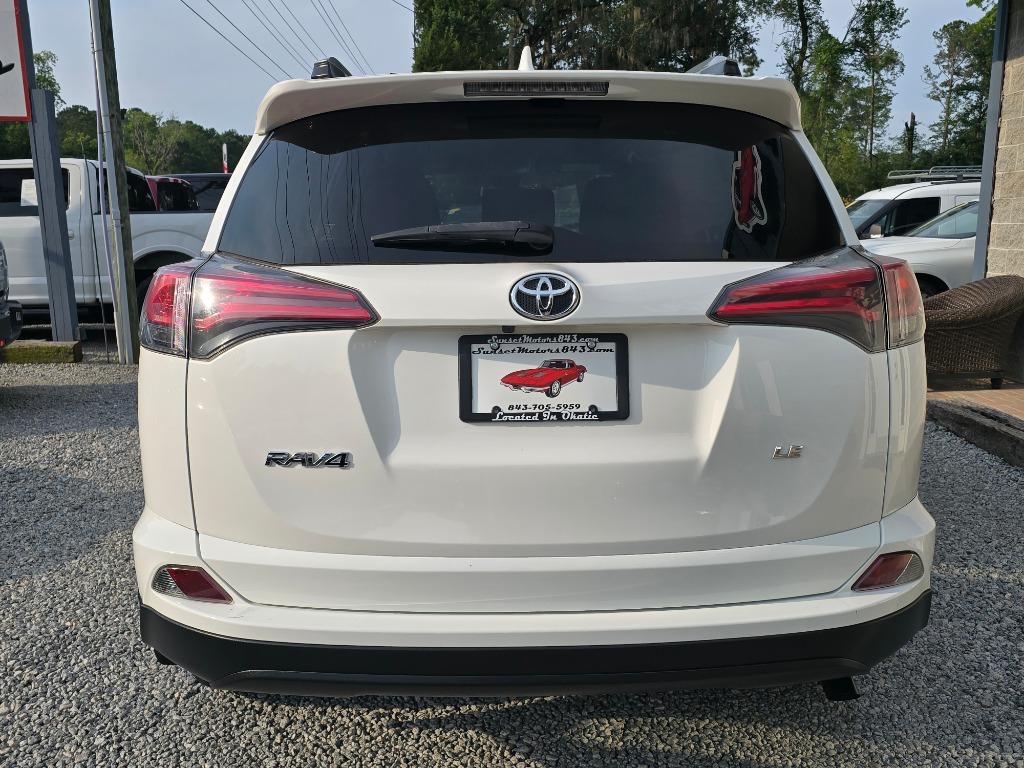 2017 Toyota RAV4 LE photo